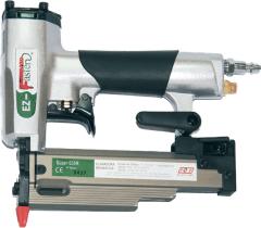 Suministros y Bricolaje 633012 - CLAVADORA SUPER635R CLAVO 0,6 + PIS